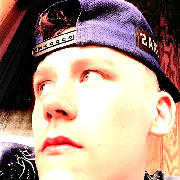 Meet your Posher, Jonathan - Picture 1 of 1